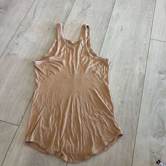 Lululemon women’s top size S - Picture 5 of 5